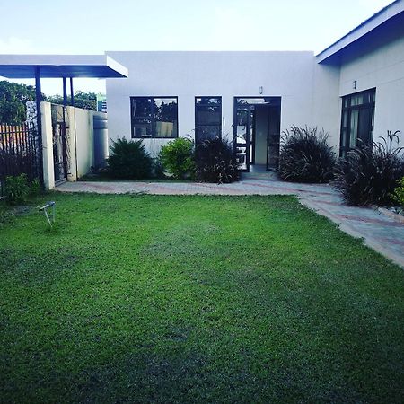 Tsumeb Guesthouse Kamho Exterior photo